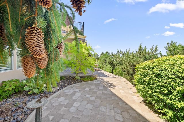 4002 W 43rd Avenue, Kennewick, WA 99337