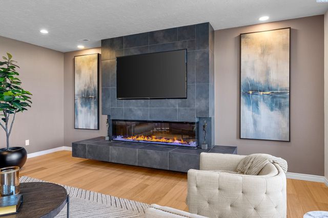 4002 W 43rd Avenue, Kennewick, WA 99337