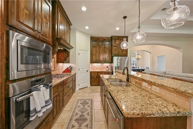 3329 Fiddlers Green, Bryan, TX 77808