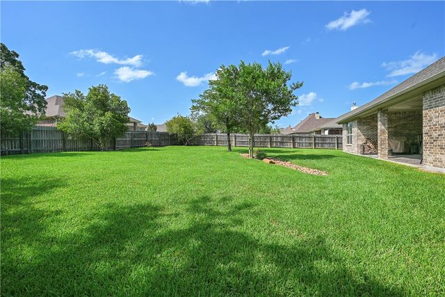 3329 Fiddlers Green, Bryan, TX 77808