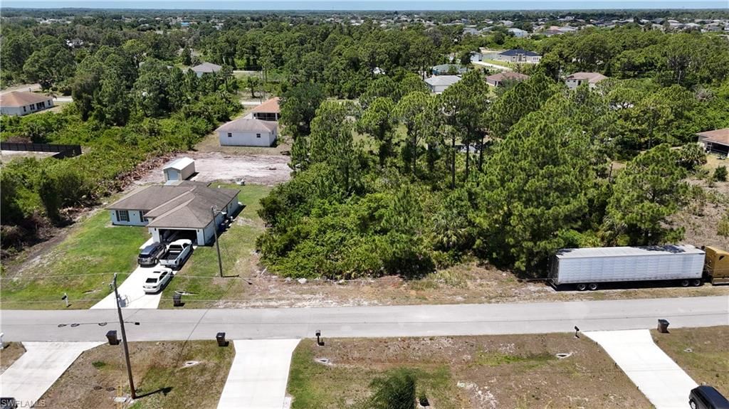 416 Palmyra AVE, LEHIGH ACRES, FL 33974 — photo 2