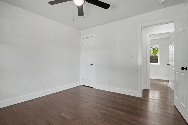 1040 N New Haven Avenue, Tulsa, OK 74115