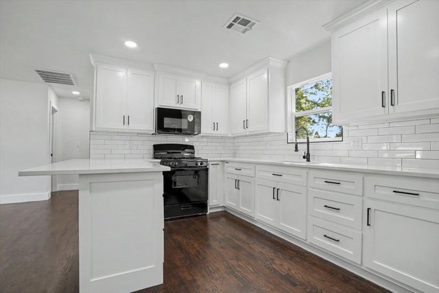 1040 N New Haven Avenue, Tulsa, OK 74115