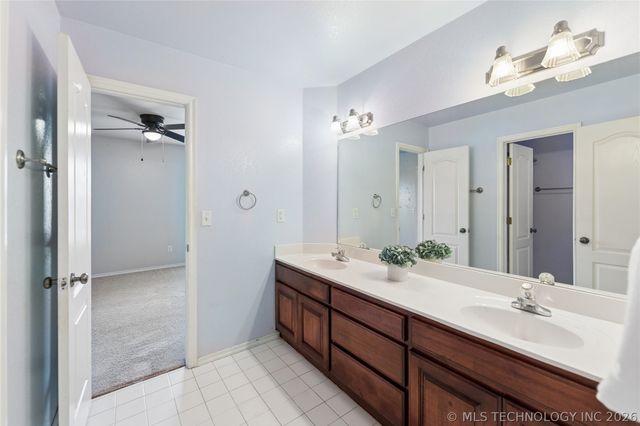 8240 Overlook Trail, Claremore, OK 74019