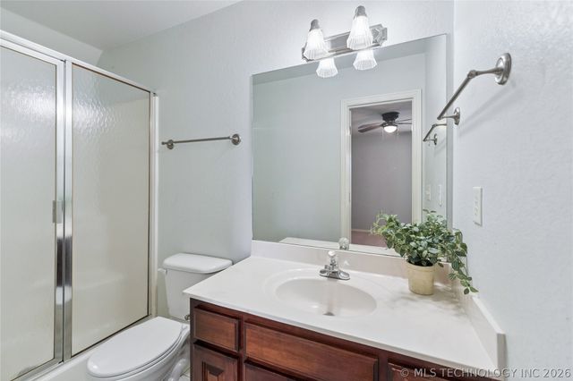 8240 Overlook Trail, Claremore, OK 74019
