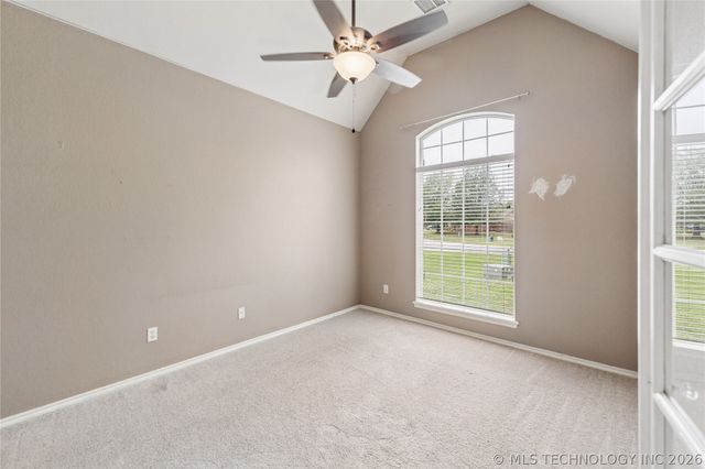 8240 Overlook Trail, Claremore, OK 74019