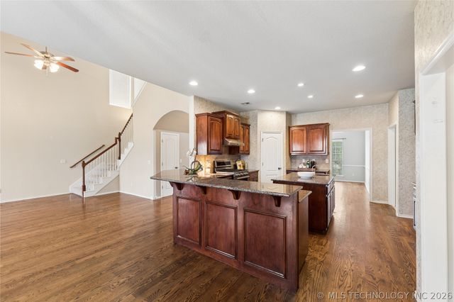 8240 Overlook Trail, Claremore, OK 74019