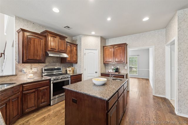8240 Overlook Trail, Claremore, OK 74019