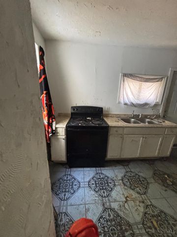 3836 Llewellyn Avenue, Cincinnati, OH 45223