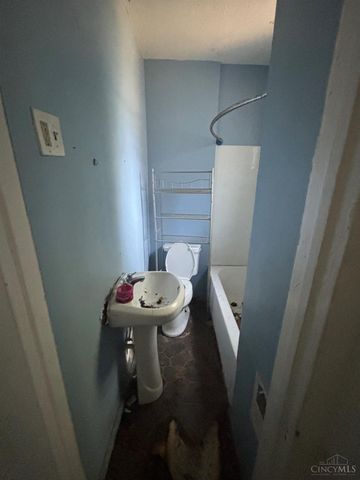 3836 Llewellyn Avenue, Cincinnati, OH 45223