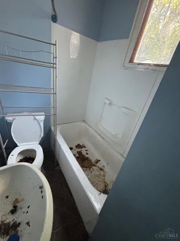 3836 Llewellyn Avenue, Cincinnati, OH 45223