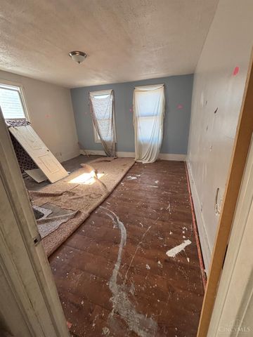 3836 Llewellyn Avenue, Cincinnati, OH 45223