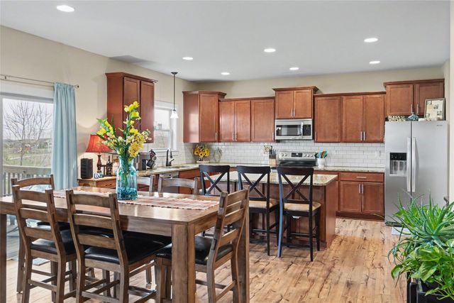 405 NE Fox Run Trail, Waukee, IA 50263