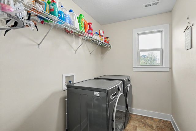 405 NE Fox Run Trail, Waukee, IA 50263