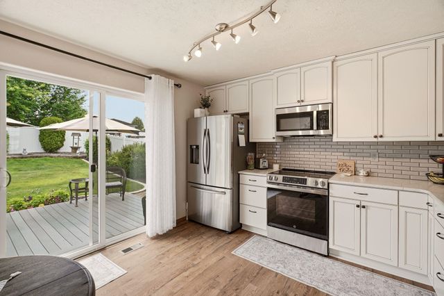 1512 E Houghton Ct, Spokane, WA 99217