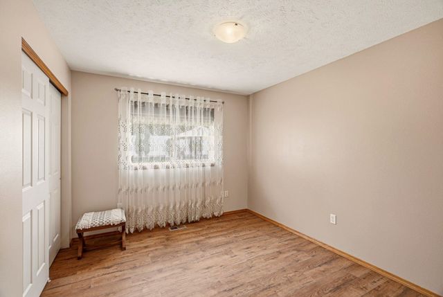 1512 E Houghton Ct, Spokane, WA 99217