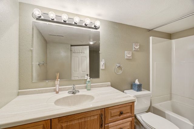 1512 E Houghton Ct, Spokane, WA 99217