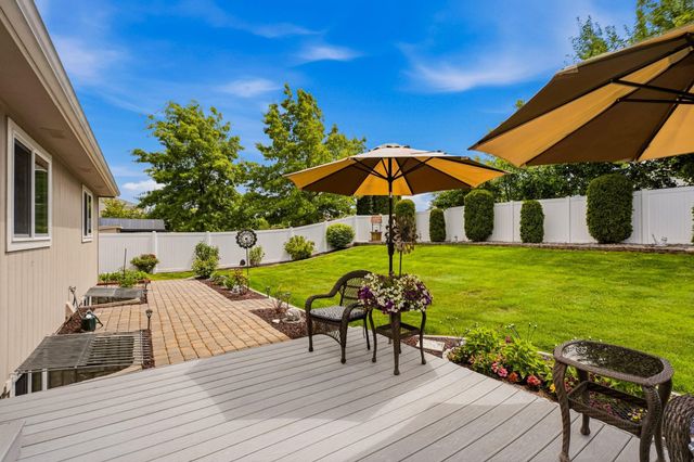 1512 E Houghton Ct, Spokane, WA 99217