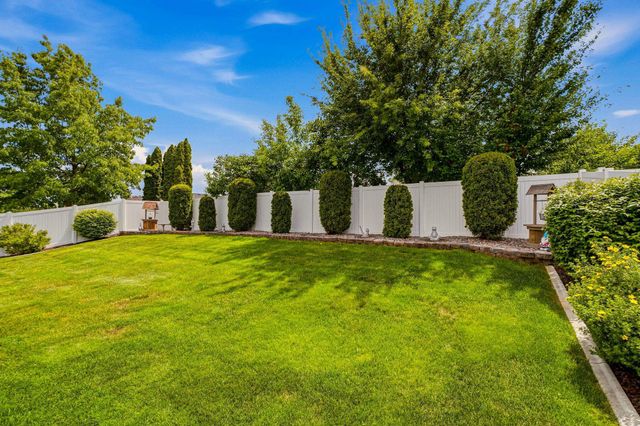 1512 E Houghton Ct, Spokane, WA 99217