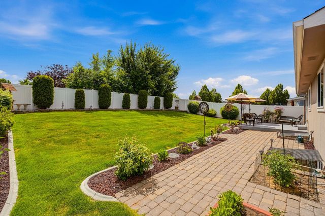 1512 E Houghton Ct, Spokane, WA 99217