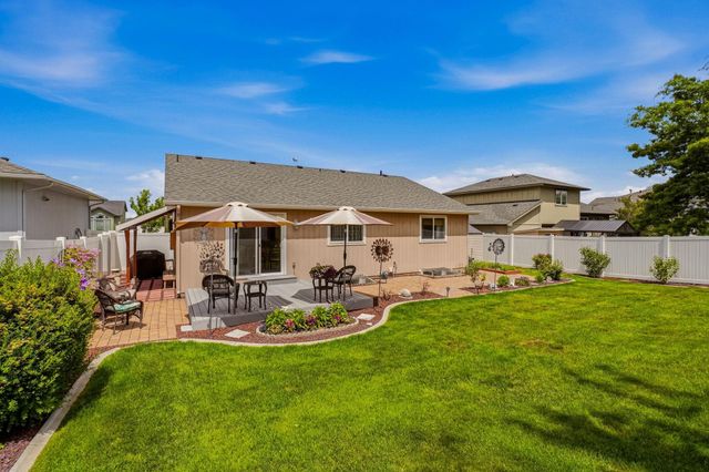 1512 E Houghton Ct, Spokane, WA 99217