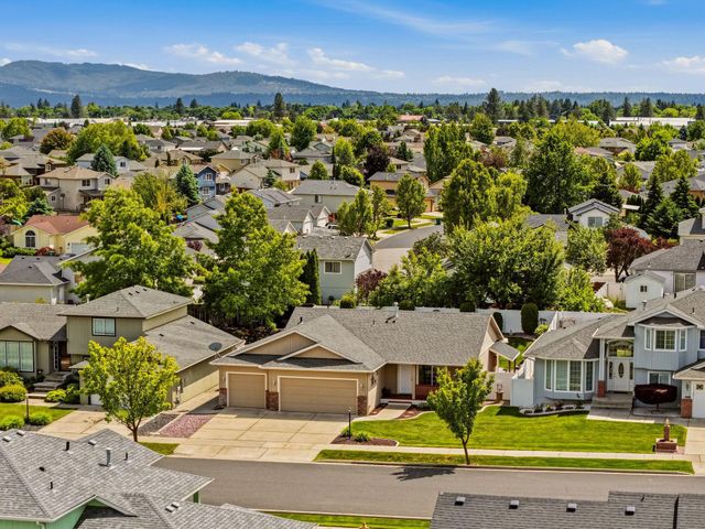 1512 E Houghton Ct, Spokane, WA 99217