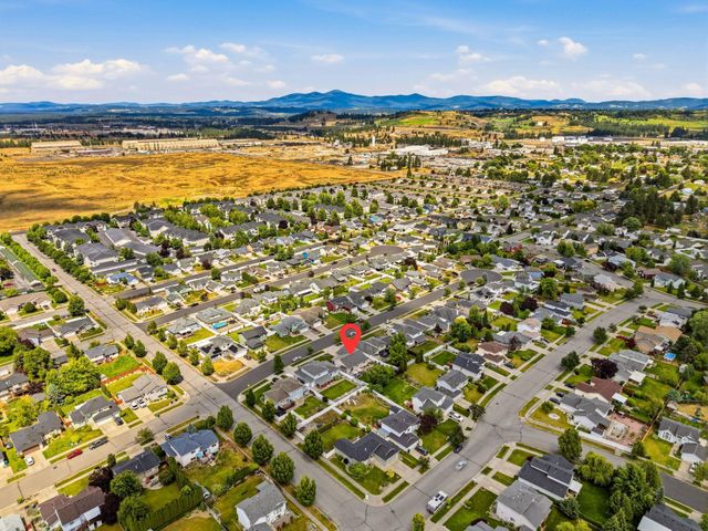 1512 E Houghton Ct, Spokane, WA 99217