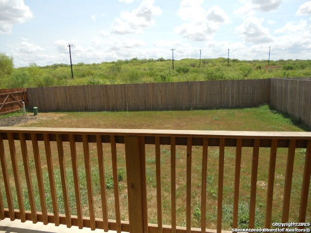 6814 Puente Fields, Converse, TX 78109