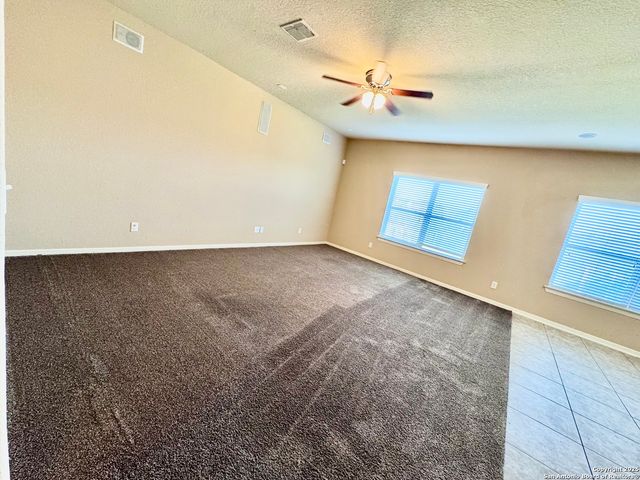 6814 Puente Fields, Converse, TX 78109