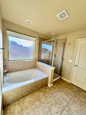 6814 Puente Fields, Converse, TX 78109