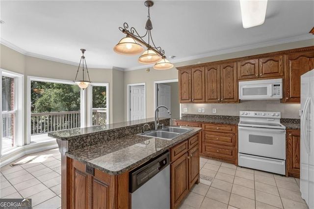 7488 Shadburn Ferry Road, Cumming, GA 30041