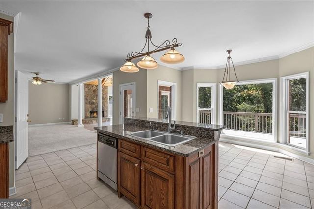 7488 Shadburn Ferry Road, Cumming, GA 30041