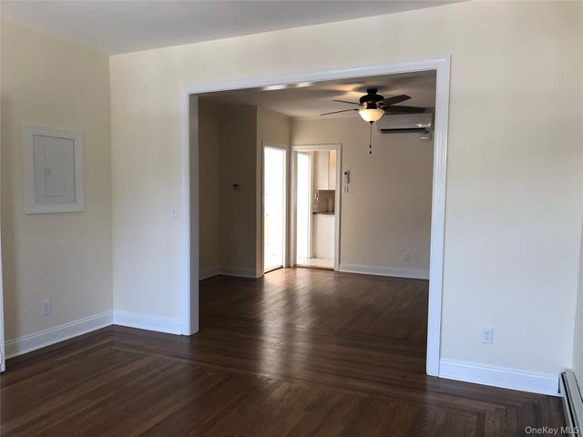 6 Nassau Boulevard, Garden City South, NY 11530