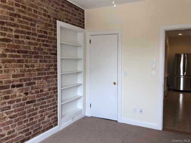 6 Nassau Boulevard, Garden City South, NY 11530