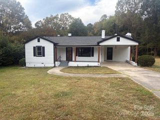 8000 Chapman Street, Charlotte, NC 28216