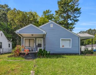 809 N Moore Road, Chattanooga, TN 37411