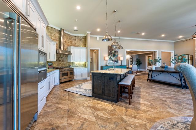 2210 Stone Hollow Drive, Rowlett, TX 75088