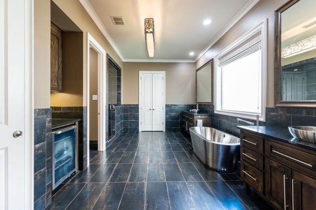 2210 Stone Hollow Drive, Rowlett, TX 75088