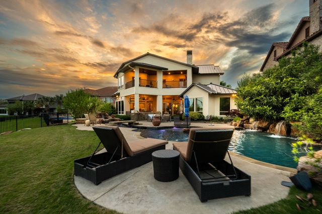 2210 Stone Hollow Drive, Rowlett, TX 75088