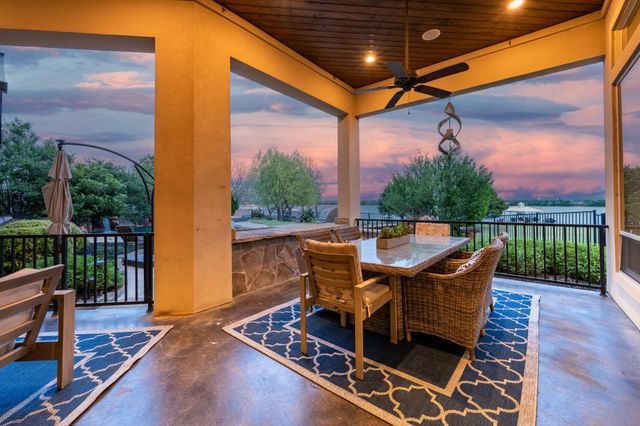 2210 Stone Hollow Drive, Rowlett, TX 75088