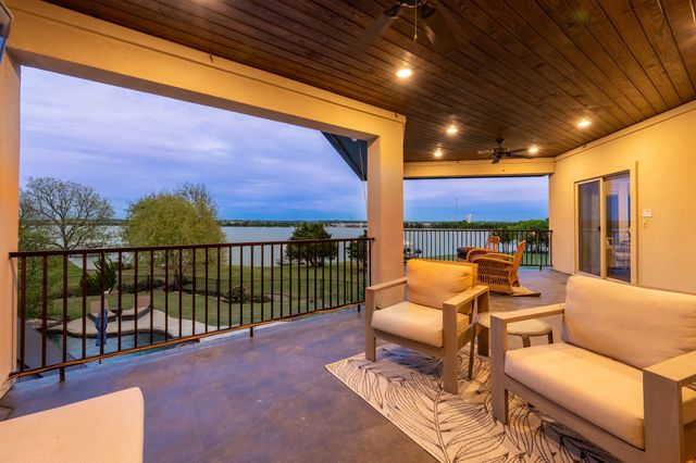 2210 Stone Hollow Drive, Rowlett, TX 75088