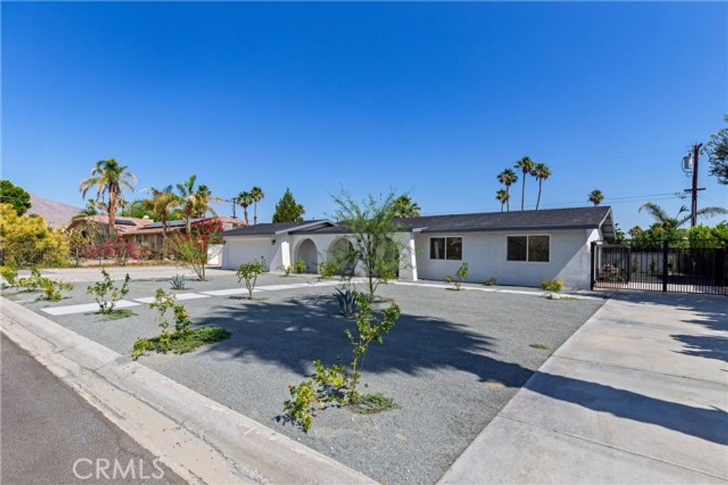 2852 E San Angelo Road, Palm Springs, CA 92262