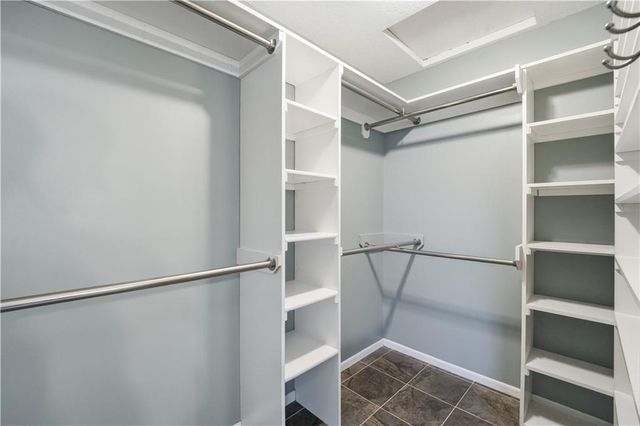 1305 SW Crystal Creek Place, Blue Springs, MO 64015