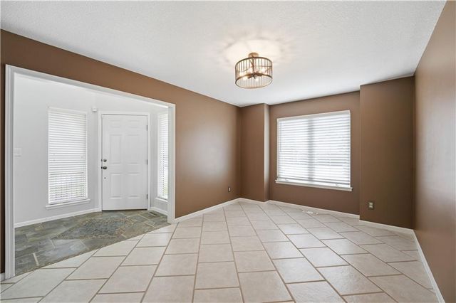 1305 SW Crystal Creek Place, Blue Springs, MO 64015