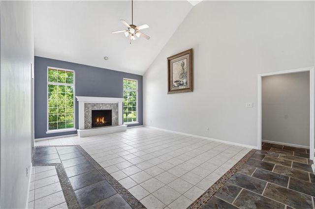 1305 SW Crystal Creek Place, Blue Springs, MO 64015