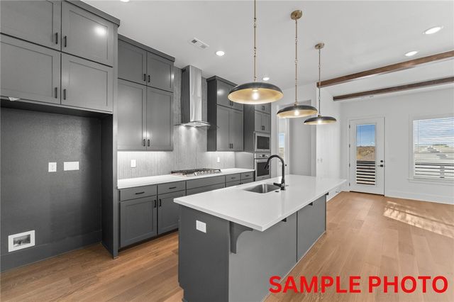 2946 N Old Wire Road, Fayetteville, AR 72703