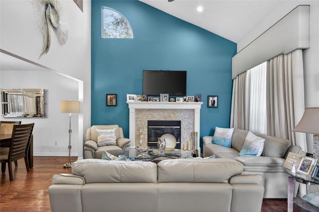 1311 W CARISSA COURT, Tampa, FL 33604