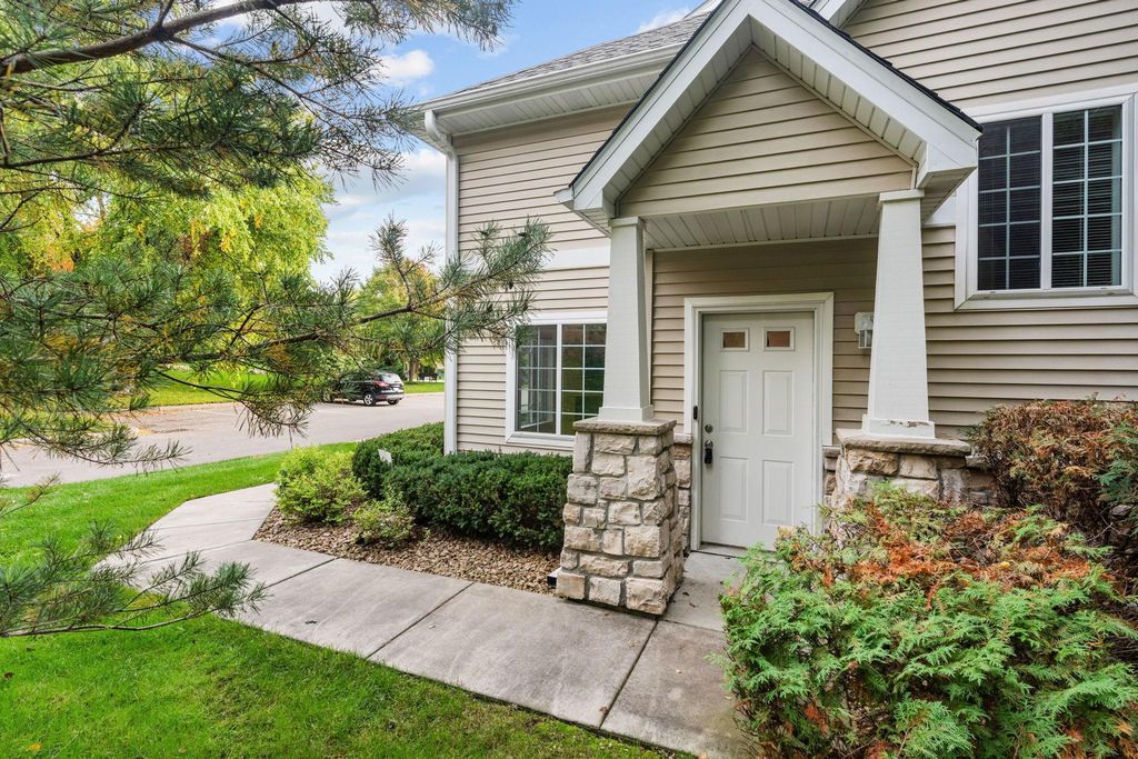 320 Willoughby Way W, Minnetonka, MN 55305 — photo 5