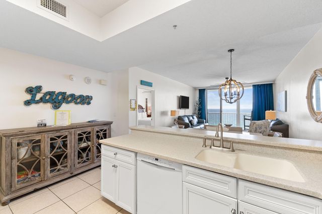 8573 Gulf Boulevard 1403, Navarre, FL 32566