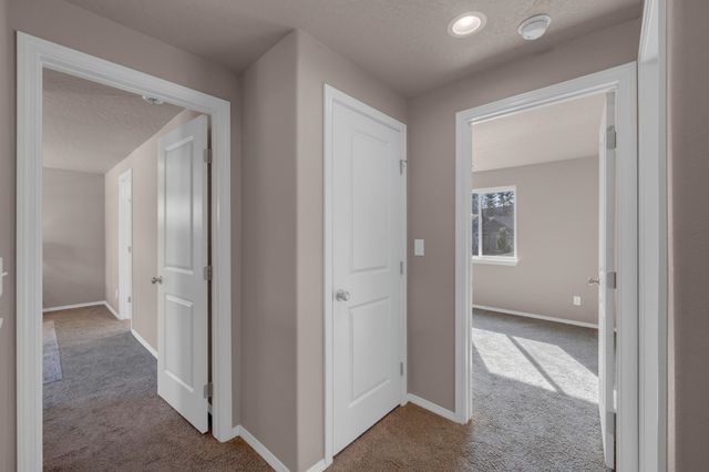 1718 E Mead Ln, Spokane, WA 99218